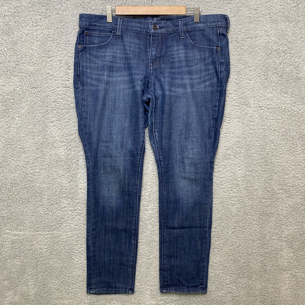 Old Navy Ultra Blue Jeans Women 14R Blue Denim Mid-Rise Med Wash Whiskered